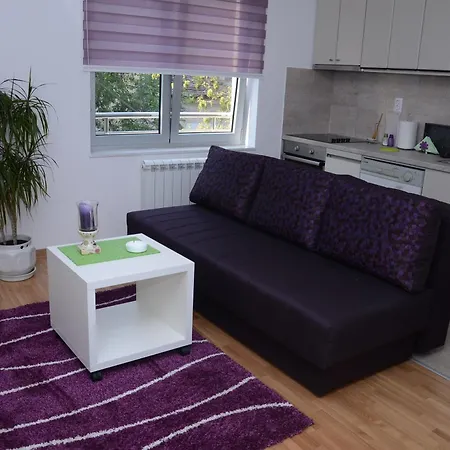 Sekula's Center Apartment Belgrad