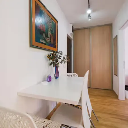 Sekula's Center アパート