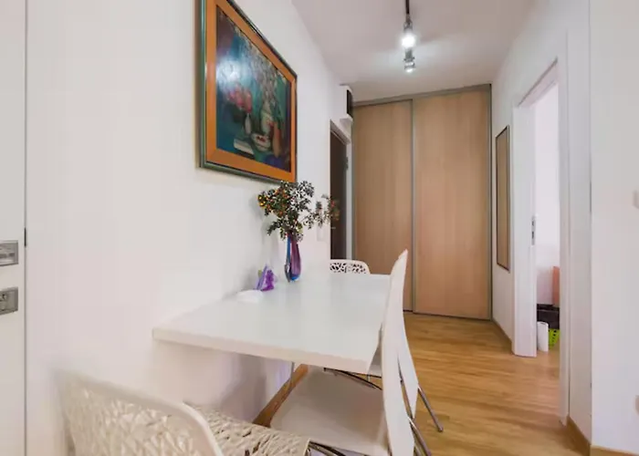 Sekula's Center アパート